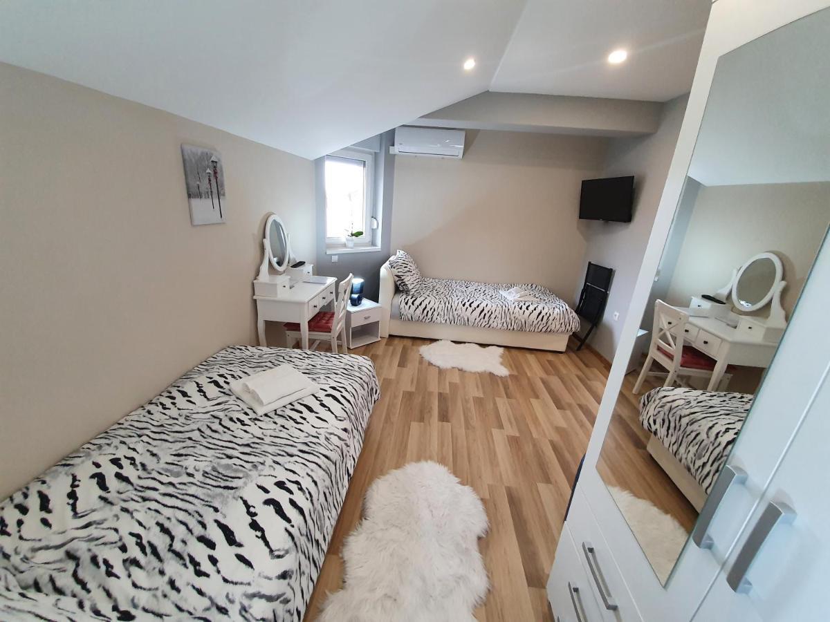 Apartman Bozur **** Satnica Dakovacka Extérieur photo