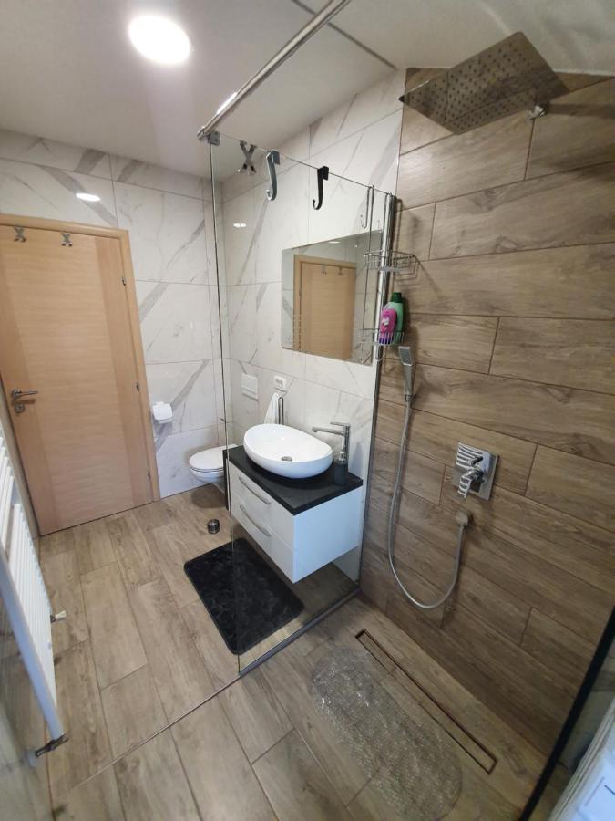 Apartman Bozur **** Satnica Dakovacka Extérieur photo