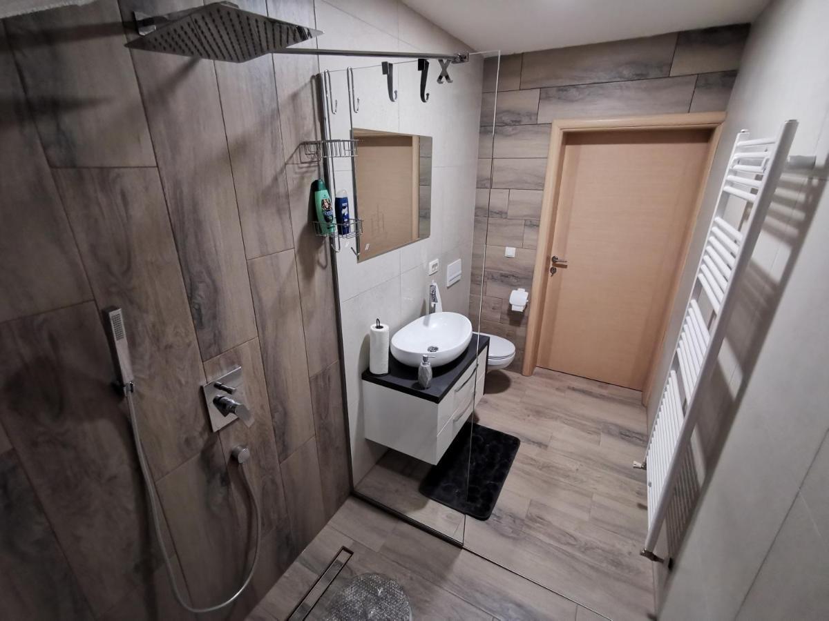 Apartman Bozur **** Satnica Dakovacka Extérieur photo