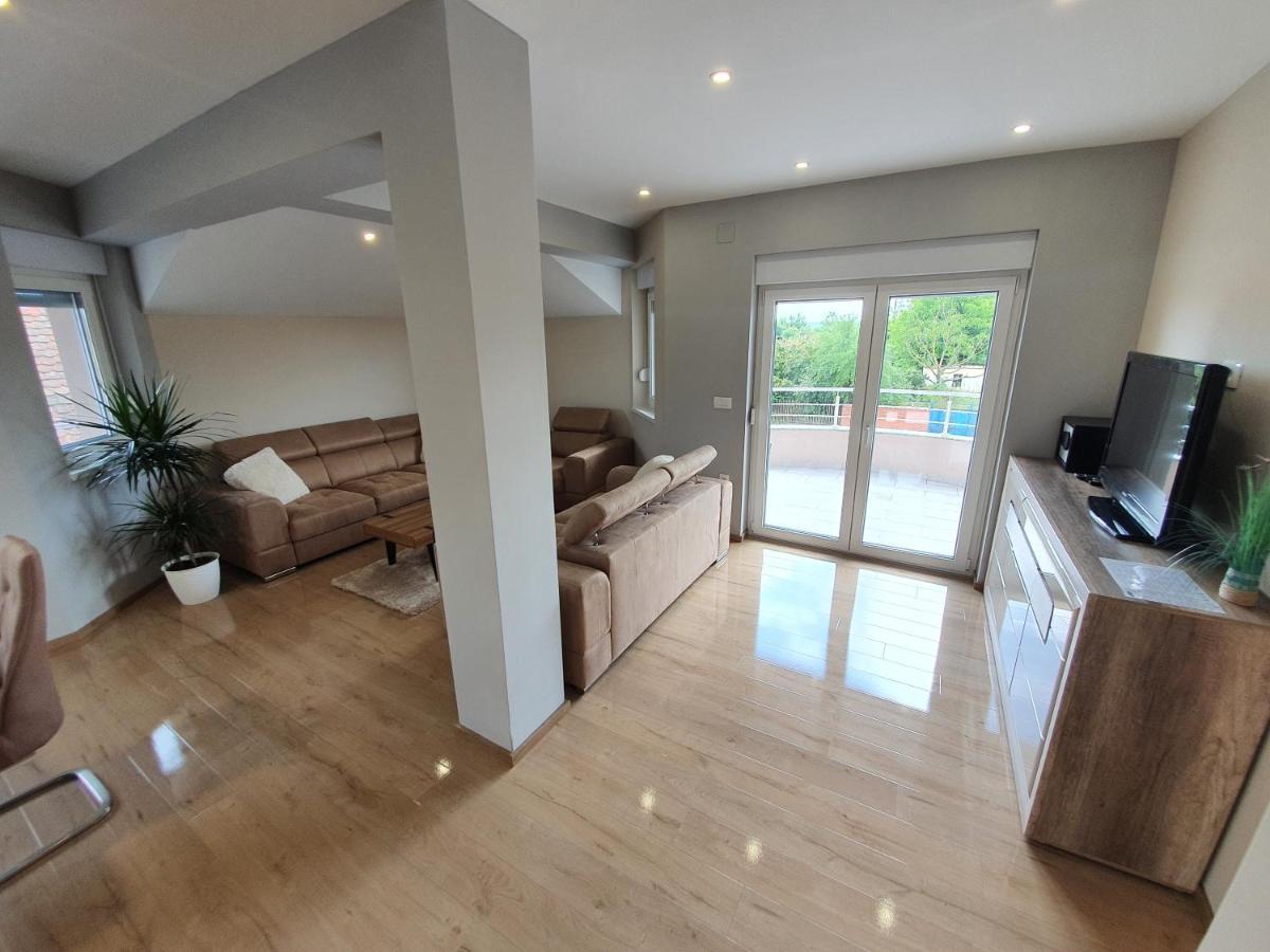 Apartman Bozur **** Satnica Dakovacka Extérieur photo