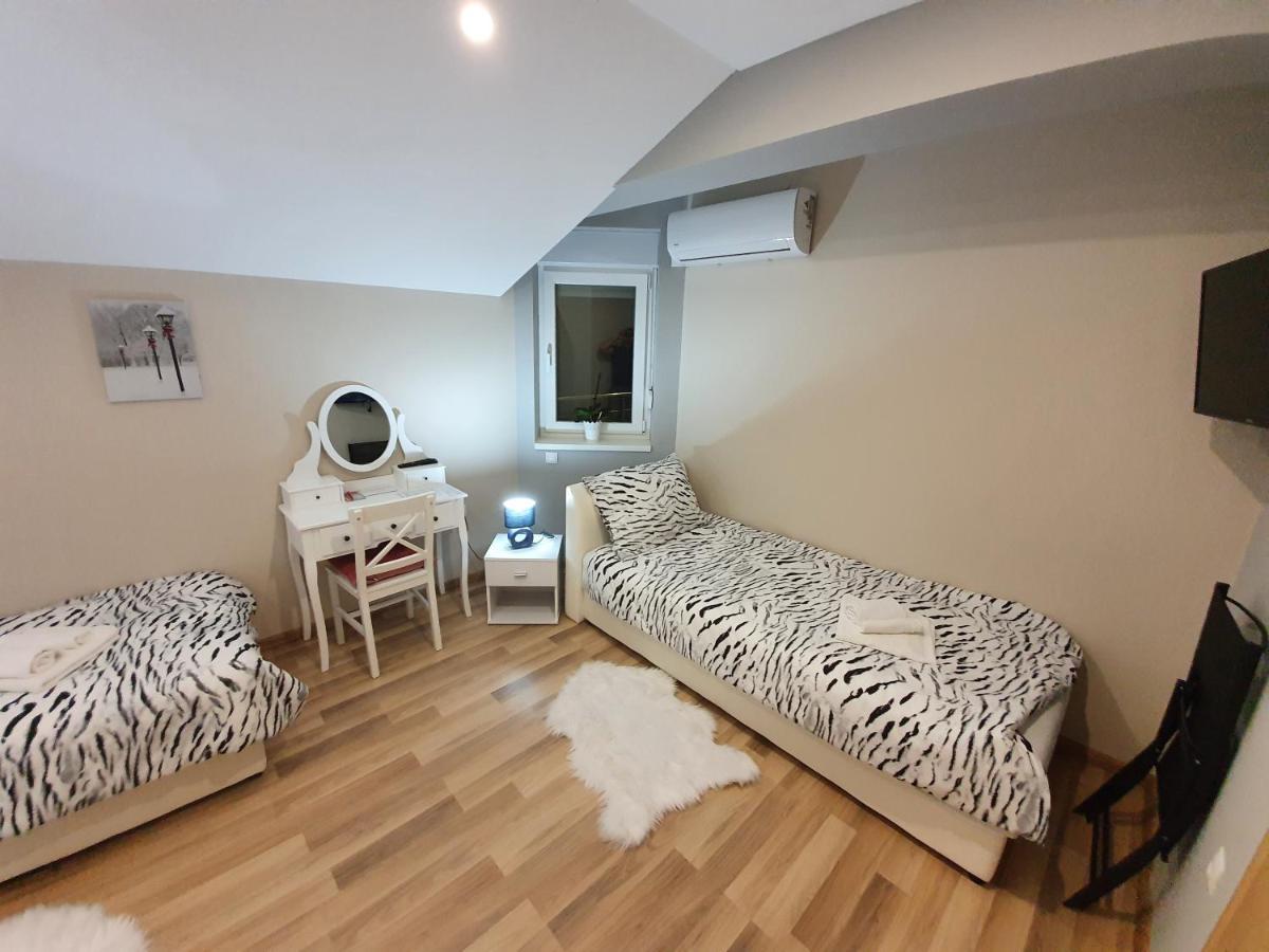 Apartman Bozur **** Satnica Dakovacka Extérieur photo